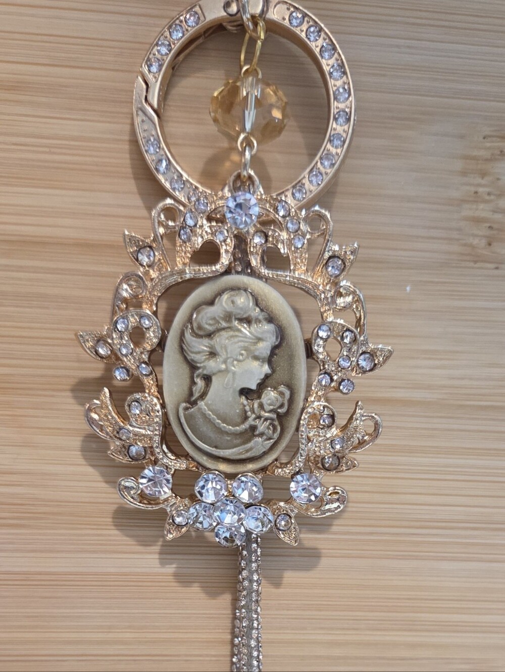 NWT Vintage Style Cameo Bag Charm Keychain Gold Rhinestone Luxury Wristlet